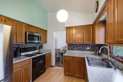Kitchen - 1069 Waterford Rd, Bartlett, IL 60103 photo 1 of 2