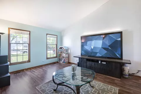 Living - 1069 Waterford Rd, Bartlett, IL 60103 photo 1 of 2