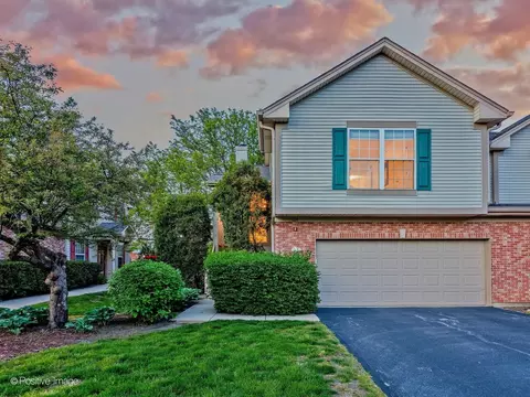 121 Commons Ct, Wheeling, IL 60090