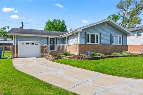 216 Leonard St, Chicago Heights, IL 60411