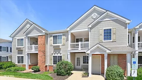 136 Bertram Dr #B, Yorkville, IL 60560