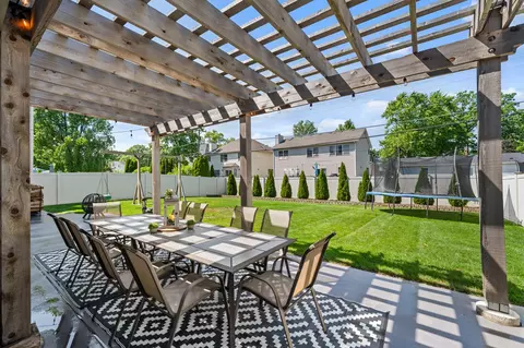 Exterior - 986 E Red Oak St, Addison, IL 60101 photo 3 of 3