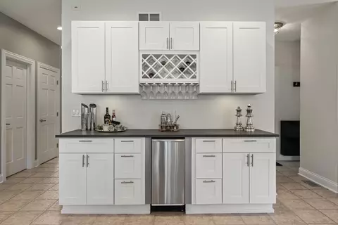 Kitchen - 986 E Red Oak St, Addison, IL 60101 photo 4 of 4