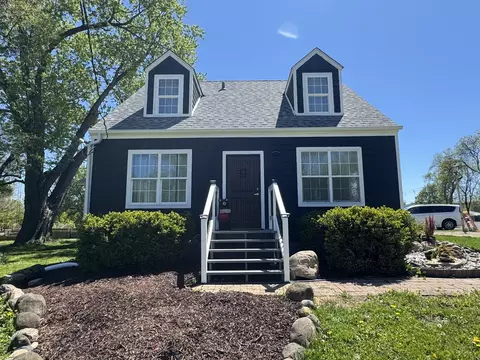 931 Rawson Bridge Rd, Cary, IL 60013