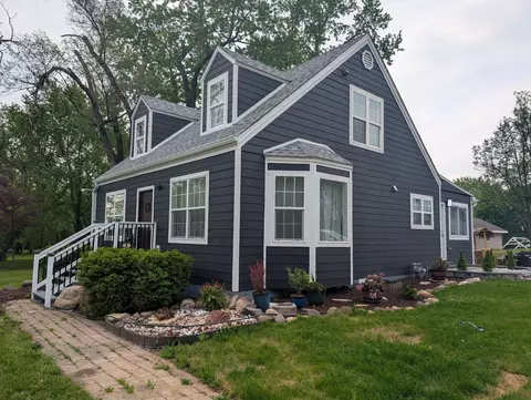 931 Rawson Bridge Rd, Cary, IL 60013