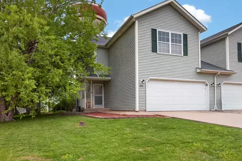 905 Taylor Ln, Le Roy, IL 61752
