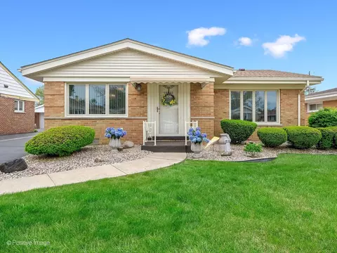 10833 Claridge Ave, Westchester, IL 60154