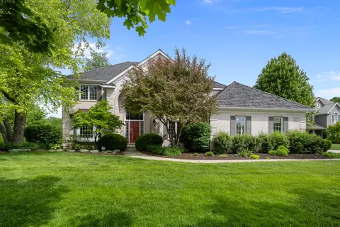 14584 N Somerset Cir, Libertyville, IL 60048