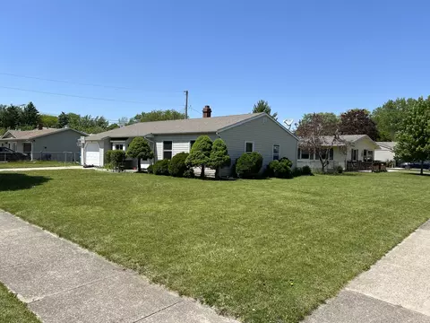 757 Crestwood Dr, Aurora, IL 60506