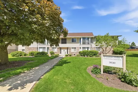 2630 Mitchell Dr #4, Woodridge, IL 60517