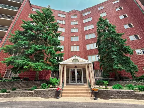 8580 W Foster Ave #304, Norridge, IL 60706