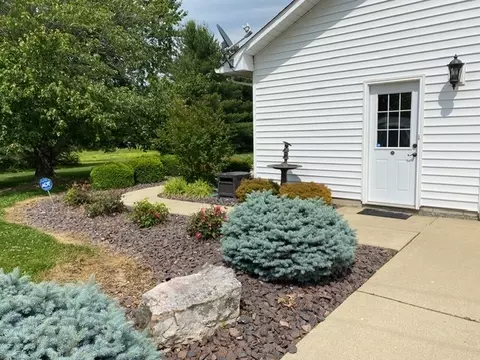 Exterior - 11426 E Radisson, Mount Vernon, IL 62864 photo 7 of 20