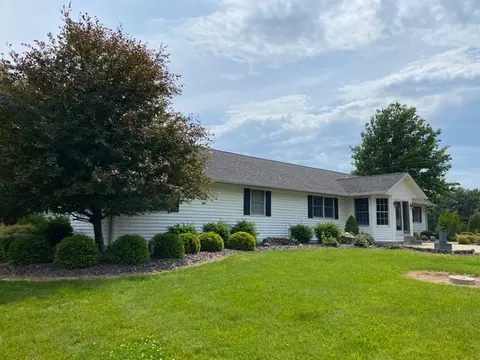 Exterior - 11426 E Radisson, Mount Vernon, IL 62864 photo 4 of 20