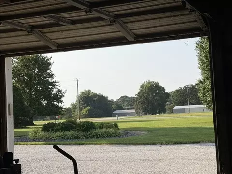 Exterior - 11426 E Radisson, Mount Vernon, IL 62864 photo 13 of 20