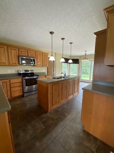 Kitchen - 11426 E Radisson, Mount Vernon, IL 62864 photo 5 of 6
