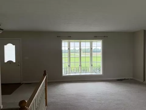 Living - 11426 E Radisson, Mount Vernon, IL 62864 photo 2 of 2