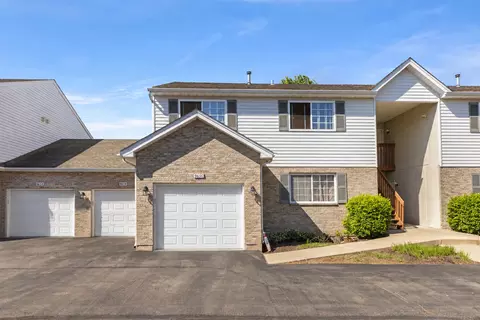 965 Constance Ln #G, Sycamore, IL 60178