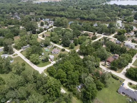 000 Carmen Ave, Mchenry, IL 60050 photo 4
