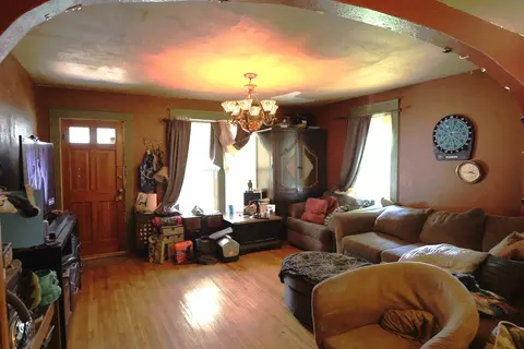 Living - 416 Elm St, Salem, IL 62881 photo 3 of 3