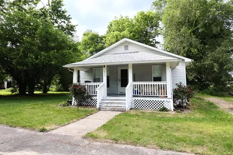 416 Elm St, Salem, IL 62881