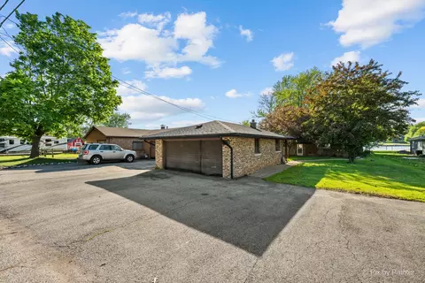 Exterior - 1423 N River Rd, Mchenry, IL 60051 photo 18 of 18