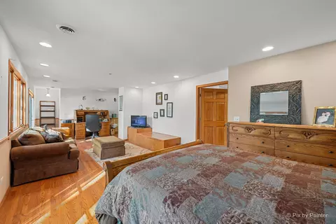 Bedroom - 1423 N River Rd, Mchenry, IL 60051 photo 3 of 3