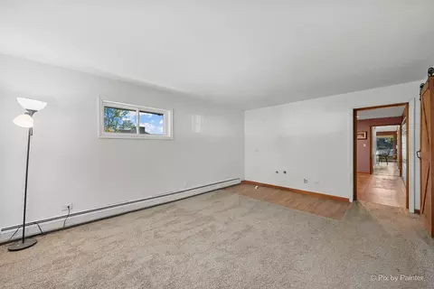 Living - 1423 N River Rd, Mchenry, IL 60051 photo 5 of 5