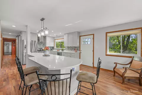 Kitchen - 1423 N River Rd, Mchenry, IL 60051 photo 4 of 5
