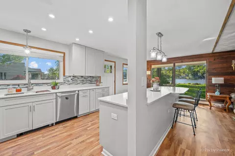 Kitchen - 1423 N River Rd, Mchenry, IL 60051 photo 2 of 5