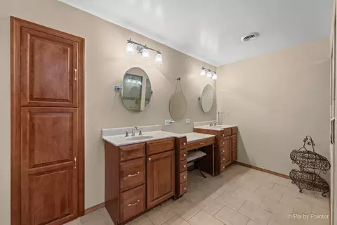 Bath - 1423 N River Rd, Mchenry, IL 60051 photo 2 of 4
