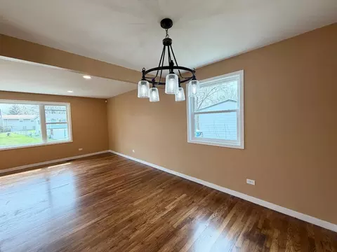 Living - 1817 218th Pl, Sauk Village, IL 60411 photo 4 of 6
