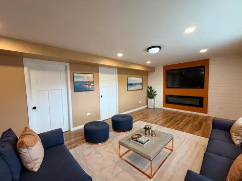 Living - 1817 218th Pl, Sauk Village, IL 60411 photo 5 of 6