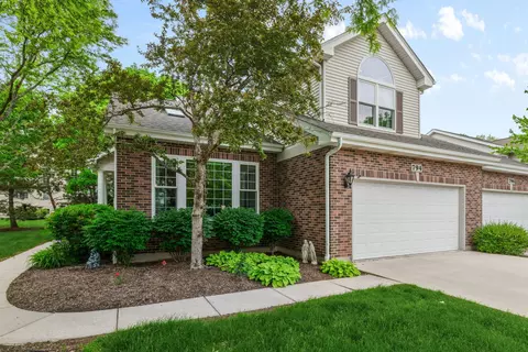 794 Pheasant Trl, Saint Charles, IL 60174
