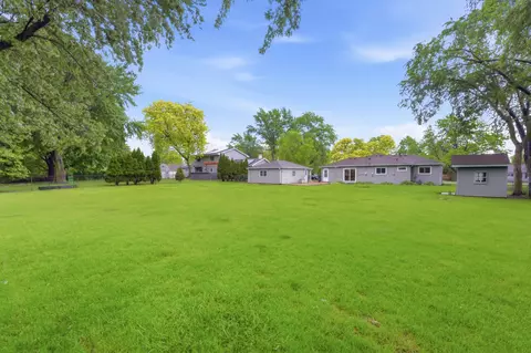 Exterior - 440 Aster Ln, Hoffman Estates, IL 60169 photo 4 of 4