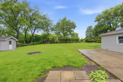 Exterior - 440 Aster Ln, Hoffman Estates, IL 60169 photo 2 of 4
