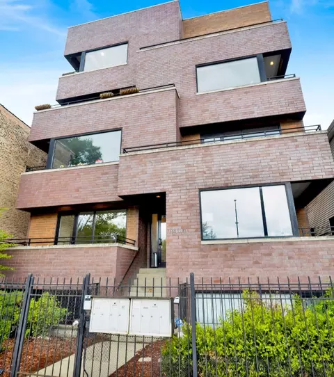 1445 W Grand Ave #1E, Chicago, IL 60642