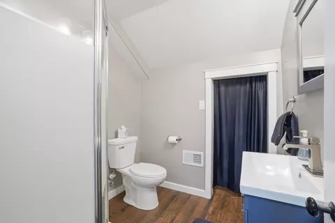 Bath - 115 E Waupansie St, Dwight, IL 60420 photo 2 of 2