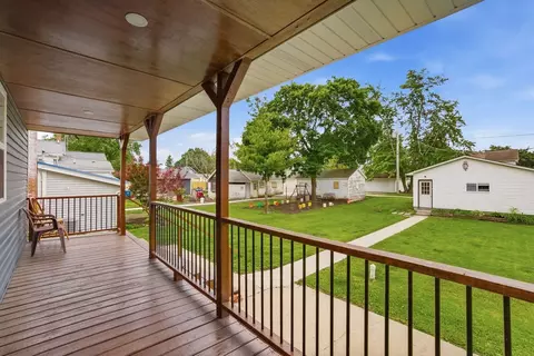 Exterior - 115 E Waupansie St, Dwight, IL 60420 photo 4 of 7