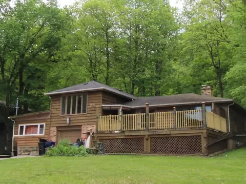 1843 N River Rd, Algonquin, IL 60102