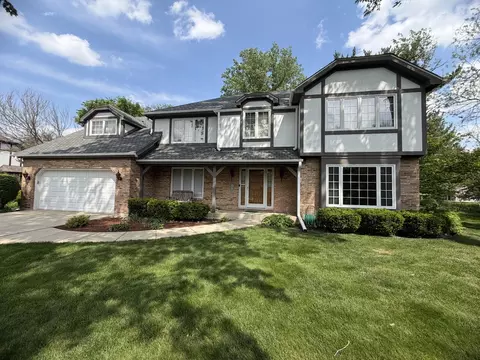 8 S471 Oxford Ln, Naperville, IL 60565