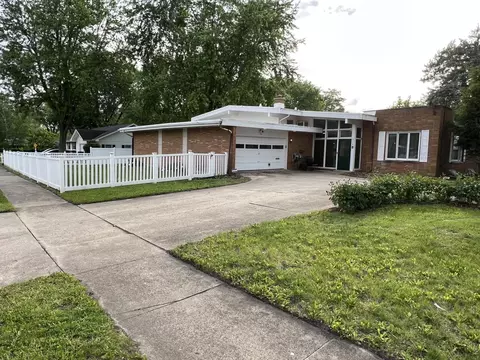 616 Seneca Dr, Aurora, IL 60506