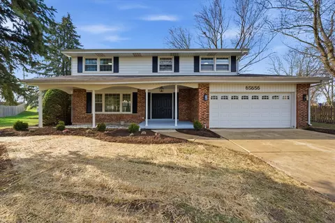 6 S656 Avon Ct, Naperville, IL 60540