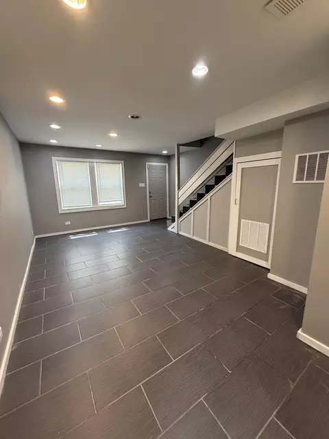 Living - 2448 E 74th St, Chicago, IL 60649 photo 1 of 4
