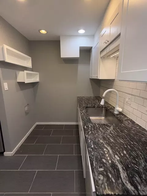 Kitchen - 2448 E 74th St, Chicago, IL 60649 photo 4 of 8