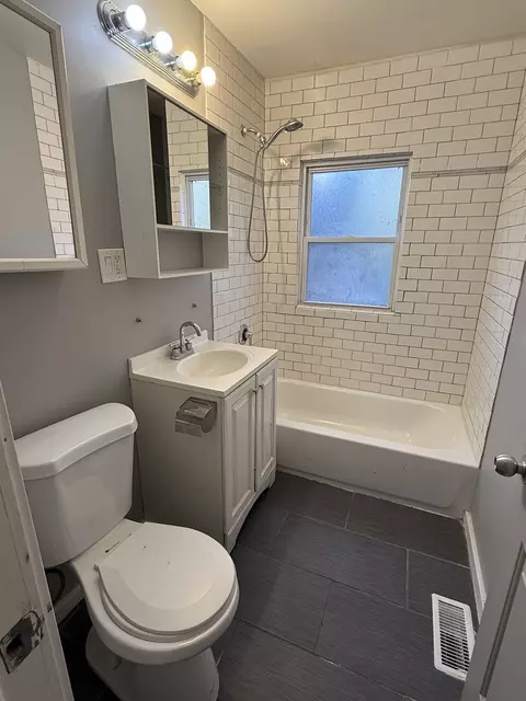 Bath - 2448 E 74th St, Chicago, IL 60649 photo 1 of 3