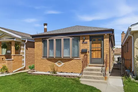 5039 Harold Ave, Schiller Park, IL 60176