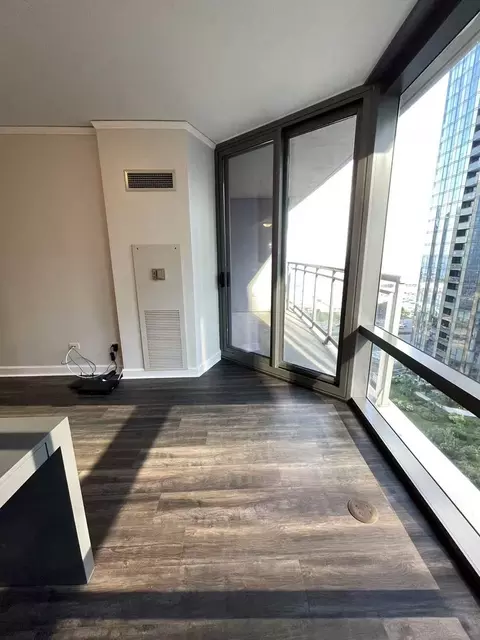 Living - 450 E Waterside Dr #1106, Chicago, IL 60601 photo 4 of 9