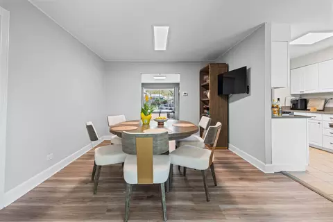 Dining - 1011 Beverly Dr, Wheeling, IL 60090 photo 1 of 2