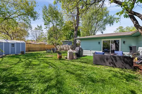 Exterior - 1011 Beverly Dr, Wheeling, IL 60090 photo 3 of 5