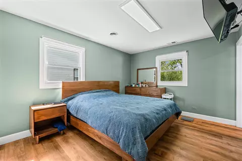 Bedroom - 1011 Beverly Dr, Wheeling, IL 60090 photo 1 of 4